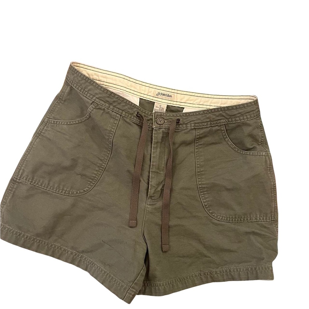 ST. JOHNS BAY | olive green shorts